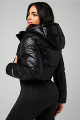 essential cropped hooded puffer