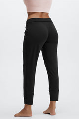 sleek knit drawstring pant