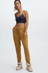 sleek knit drawstring pant