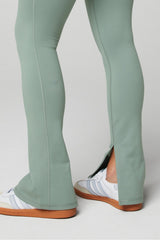 define powerhold® split hem legging