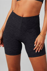 heatherflex high-waisted 6" short