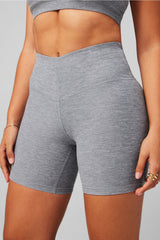 heatherflex high-waisted 6" short