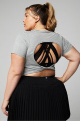 dry-flex open back twist short-sleeve tee