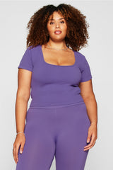 sleek seamless scoop neck short-sleeve top