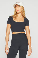 sleek seamless scoop neck short-sleeve top