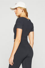 sleek seamless scoop neck short-sleeve top