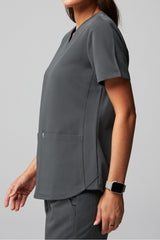 method 2-pocket scrub top