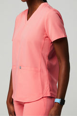 method 2-pocket scrub top