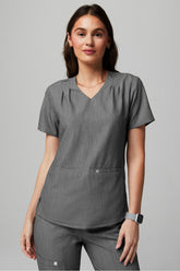 stat pleat 3-pocket scrub top