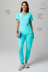 stat pleat 3-pocket scrub top