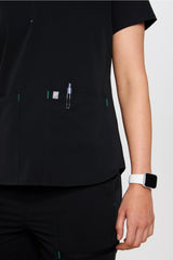 method 2-pocket scrub top