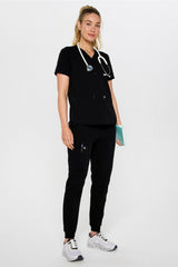 method 2-pocket scrub top