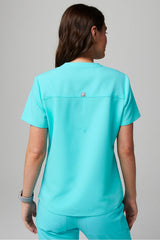method 2-pocket scrub top