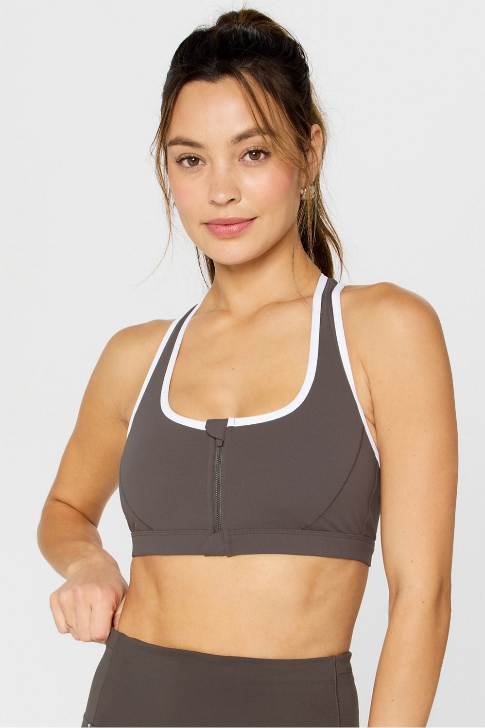 essential front zip medium impact sports bra