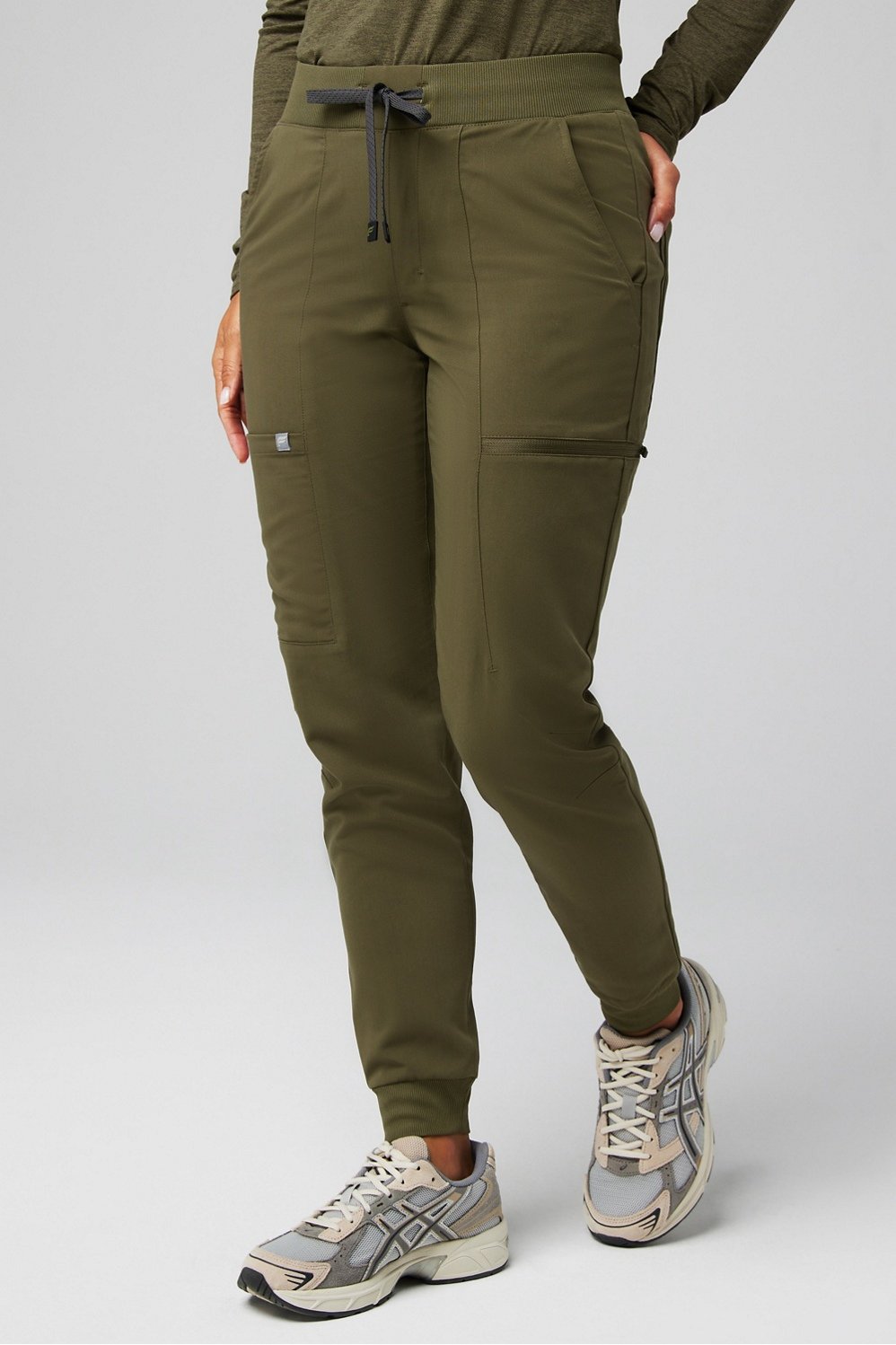 on-call scrub jogger