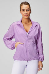 oversized flyweight windbreaker