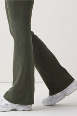 stretchtech™ kick flare scrub legging