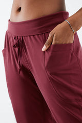 sleek knit drawstring pant