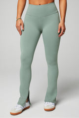 define powerhold® split hem legging