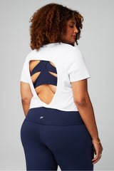 dry-flex open back twist short-sleeve tee