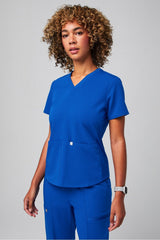method flex 2-pocket scrub top