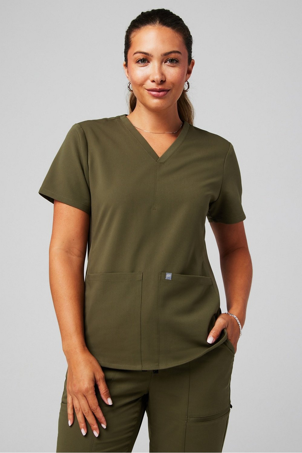 method flex 2-pocket scrub top