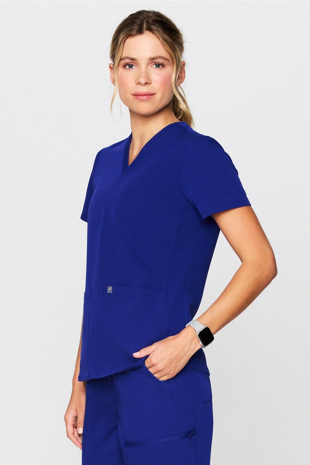 method 2-pocket scrub top