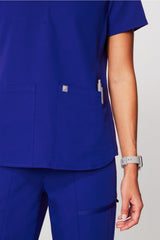 method 2-pocket scrub top