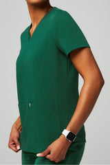 method 2-pocket scrub top