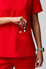 method 2-pocket scrub top
