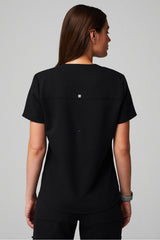 method 2-pocket scrub top