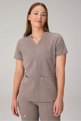 method  2-pocket scrub top